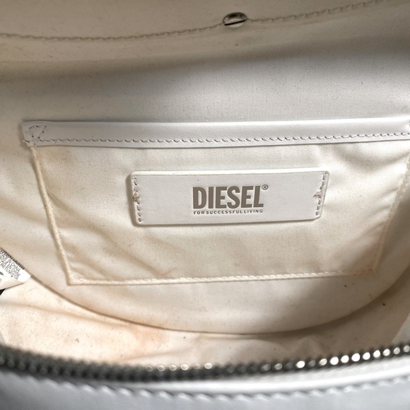 Diesel 1DR Convertible Logo-Plaque Crossbody Saddle Bag - Picture 7 of 9